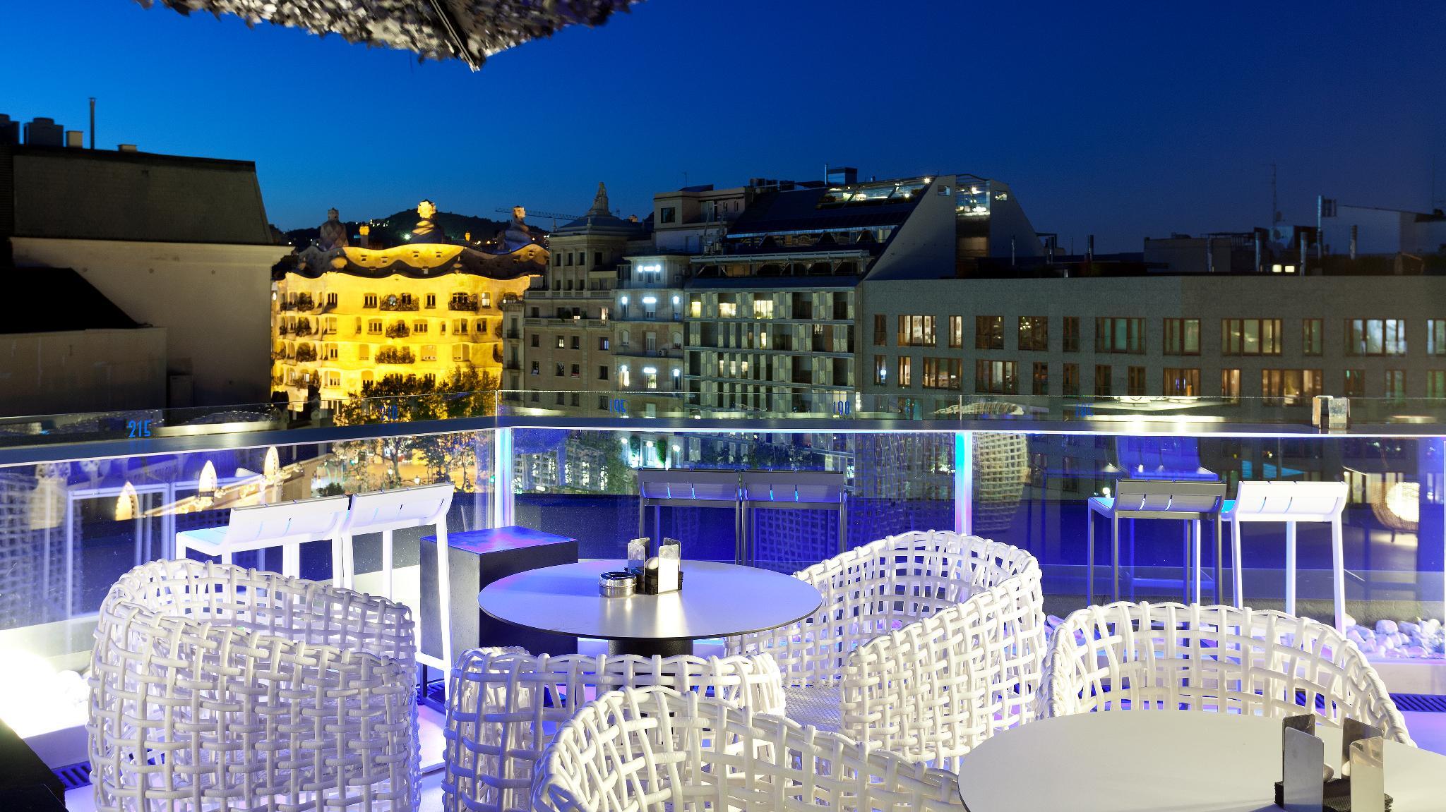 Condes De Barcelona Hotel Exterior photo